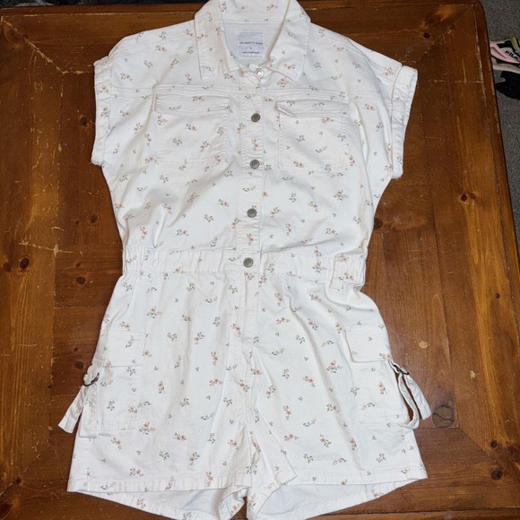 Celebrity Pink Pants - Celebrity Pink White Floral Romper Size L Large 11-13 Snaps Pockets